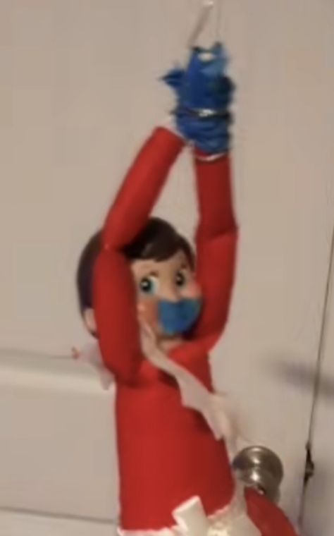 Cursed Elf On The Shelf, Cursed Christmas Images, Christmas Reaction Pics, Cursed Christmas, Elf Memes, Funny Christmas Images, Merry Christmas Meme, Brother Photos, September Calendar