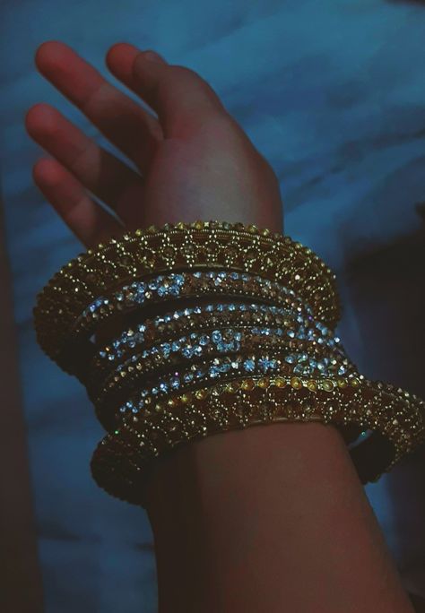 Dark Blue Desi Aesthetic, Blue Indian Aesthetic, Bangles Snap, Bangles Aesthetic, Dark Blue Jewelry, Classy Girl Quotes, Creative Snaps For Snapchat, Diwali Wallpaper, Barbies Pics