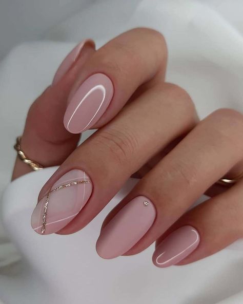 Pinterest Nails Wedding Ideas You Will Like ★ pinterest nails pink minimal with glitter elinanailsart Special Nails, Her Nails, Blush Nails, Bride Nails, Short Nail Designs, Nails 2024, Neutral Nails, Classy Nails, Chic Nails