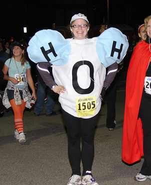 Water Molecule Chemistry Costume Ideas, Chemistry Halloween Costumes, Science Day Costume, H2o Costume, Science Halloween Costumes, Dna Costume, Water Costume Ideas, Water Costume, Science Costumes