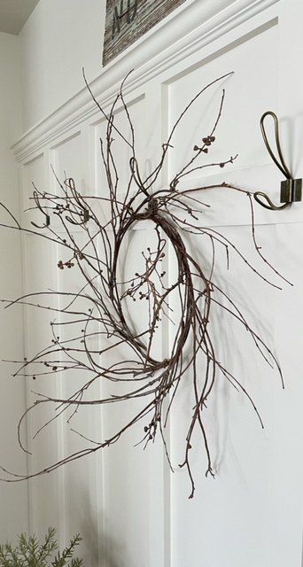 Diy Front Door Wreaths Year Round, Twigs And Branches Decor, Wood Wreaths For Front Door, Fall Candle Crafts, Twig Wreath Ideas, Diy Twig Wreath, Christmas Twig Wreaths, Branch Ideas, Diy Wood Decor