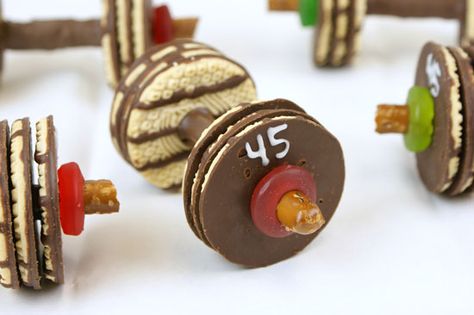 barbell cookies for J's b-day from Ms. Candiquick Olympic Snacks, Olympic Theme Party, Olympic Theme, Chocolate Dipped Pretzels, Games Party, Snacks Für Party, Chocolate Dipped, Easy Cookies, Olympic Games