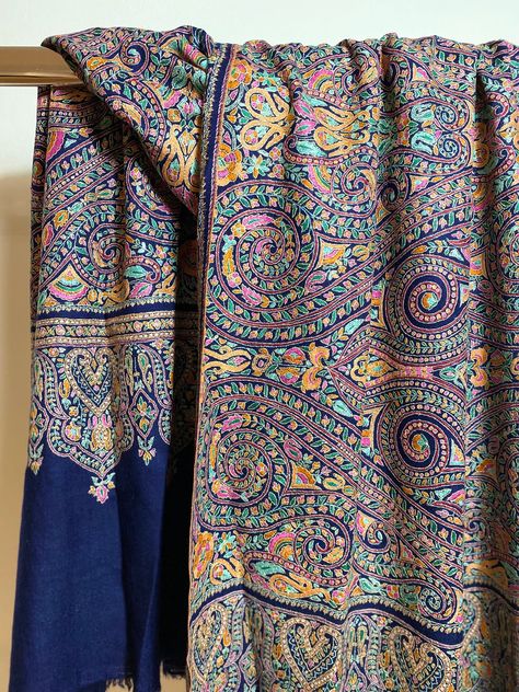 Festive Jamawar Pashmina Shawl, Pashmina Jamawar Shawl With Motifs, Embroidered Jamawar Pashmina Shawl, Sozni Embroidery Pashmina Shawl, Kashmiri Pashmina Shawl, Pashmina Shawl The Kashmir Company, Mumbai City, Wedding Shawls, Kashmir India