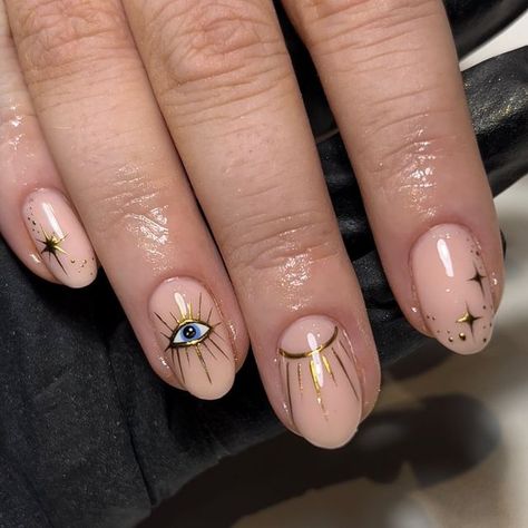 Short Nail Gel Designs Simple, Nail Painted Designs, Jewish Nails, Sun Nails Design, Gold Nail Art Designs, Classy Almond Nails, Evil Eye Nails, Eye Nail Art, Pretty Nail Colors