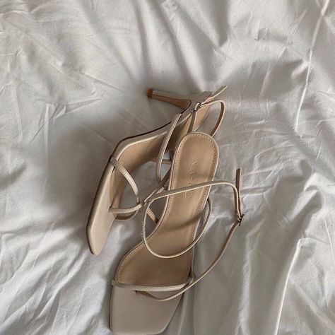 Heels Aesthetic, Beige Sandals, Camorra Chronicles, Beige Heels, Aesthetic Shoes, Shoe Inspo, Beige Shoes, Beige Aesthetic, Shoe Obsession