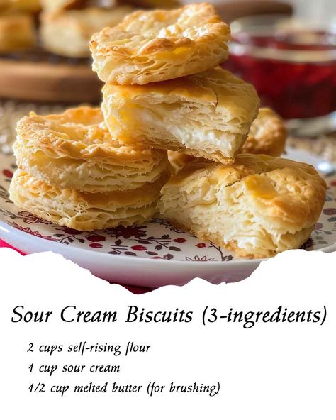 Sour Cream Biscuits (3-ingredients) Sour Cream Biscuits, Make Sour Cream, Sour Cream Substitute, Cream Biscuits, Flaky Crust, Cake Mix Cookies, Creamy Soup, Food Pairings, Three Ingredient