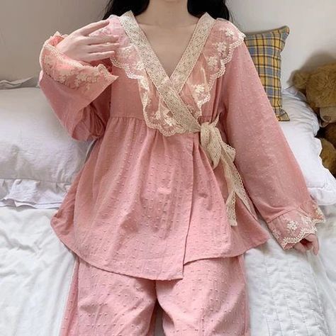 Spring Pajamas, Women's Sash, White Button Shirt, Christmas Dress Women, Vintage Mini Dresses, Cute Pajama Sets, Kimono Design, Fashion Top Outfits, Sleep Wear