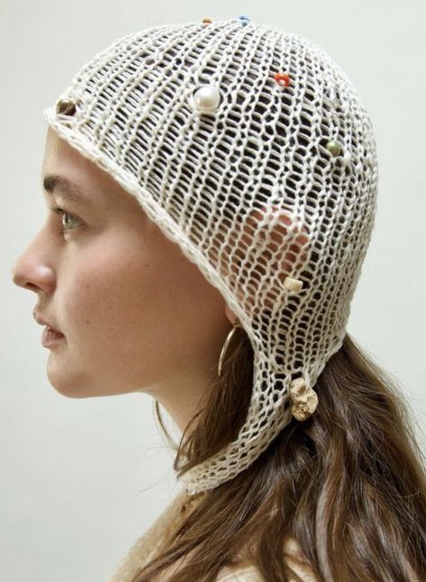 Funky Crochet Hat, Tejido Aesthetic, Nong Rak, Crochet Bonnet, Knitted Accessories, Knit Accessories, Crochet Fashion Patterns, Knitting Accessories, Skull Cap