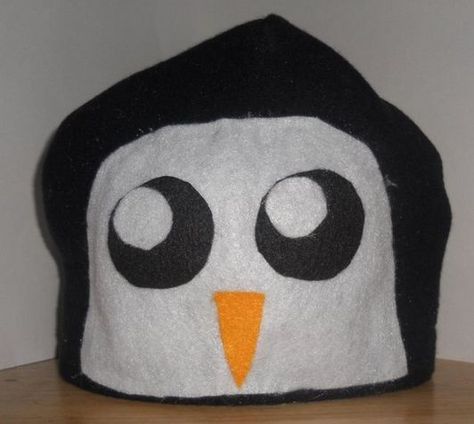 Adventure Time (Gunter). Possible DIY felt hat if I can't find a penguin costume. Add black sweats and Black long sleeve with white belly felt. JJ costume. Fin Adventure Time Halloween, Gunter Adventure Time Costume, Jake From Adventure Time Costume, Finn Adventure Time Costume, Halloween Costumes Adventure Time, Gunter Adventure Time, Adventure Time Costume, Adventure Time Cosplay, Penguin Costume