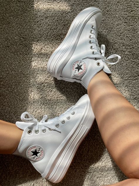 Cute Converse Platform, Leather Converse Outfit, Platform Leather Converse, Leather Platform Converse, Converse Run Star Hike Outfit, Best Converse, All Star Aesthetic, Converse Leather Shoes, Converse Platforms