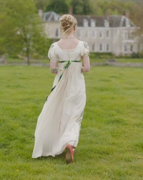 Emma. Emma 2020, Emma Woodhouse, Anya Taylor Joy, Jane Austen, Tumblr, Green, White