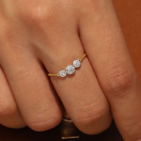 Caratlane Jewellery, Jewelry Style Guide, Diamond Gold Ring, Chain Rings, Fine Jewelery, Victoria Bc, Jewellery Store, Earrings Rings, Diamond Gold