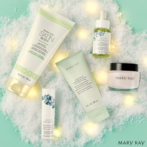 Cold, winter weather can cause all skin types to feel dehydrated. ❄️ Add moisture rich products for the whole body to your winter skin care routine. Skincare Product Photography, Mary Kay Christmas, Haut Routine, Imagenes Mary Kay, Mary Kay Skin Care, Winter Skincare, Mary Kay Business, Skincare Essentials, Winter Skin Care