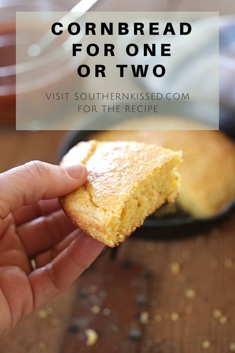 This lightly sweet cornbread pairs well with chili and soups and is just the right size for one or two people. Dip it in a glass of buttermilk for a truly Southern snack. Cornbread Small Batch, Single Serving Cornbread, Cornbread For One Or Two, Single Serve Cornbread, Cornbread For 2, Small Cornbread Recipe, 1 Person Breakfast Ideas, Cornbread For One, Baking For One Person