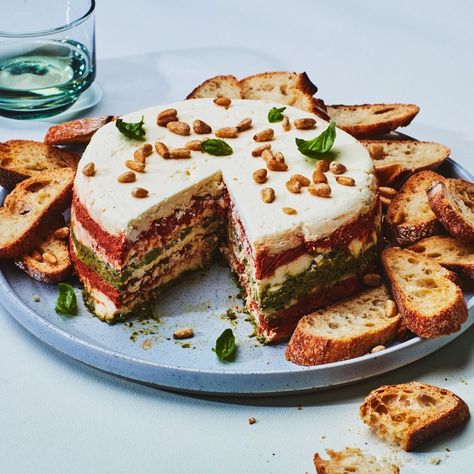 Sun-Dried Tomato and Pesto Torta - maybe add a bit of Bleu cheese to the cream cheese part. Tomato And Pesto, 90s Food, Savory Cheesecake, Torta Recipe, Souffle Dish, Elegant Appetizers, Sundried Tomato, How To Make Pesto, Tomato Pesto