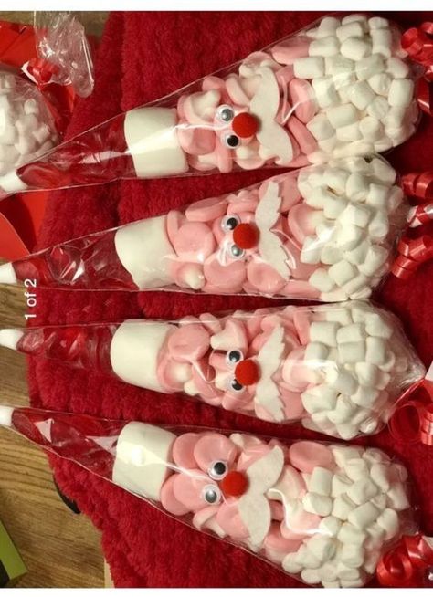 Christmas Fayre Ideas, Joululahjat Diy, Christmas Candy Crafts, Diy Christmas Gifts For Friends, Christmas Fair Ideas, Christmas Candy Gifts, Inexpensive Christmas Gifts, Inexpensive Christmas, Christmas Treat Bags