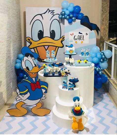 Mickey Mouse Clubhouse Birthday Party Decorations, Duck Birthday Theme, Donald Duck Cake, Donald Duck Party, Balloon Birthday Themes, Duck Cake, Mickey Mouse Clubhouse Birthday Party, Mickey Birthday Party, Baby Shower Duck