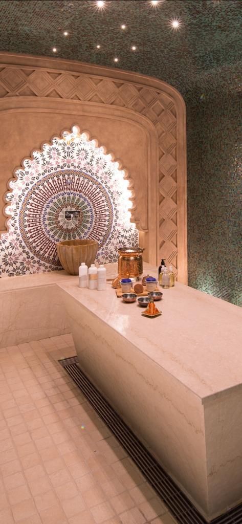 Morrocan and turkish bath Moroccan Hammam Design, Moroccan Bath Spa, Morrocan Home, Moroccan Spa, Turkish Bath House, Turkish Hamam, Moroccan Hammam, Deco Spa, Spa Massage Room