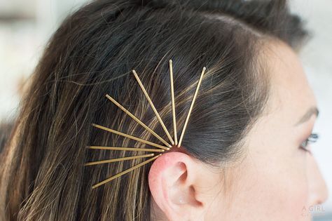 Bobby Pin Designs, Bobbi Pins Hairstyles, Decorative Bobby Pins In Hair, Short Hair With Barrettes, Gold Bobby Pins Hairstyles, Short Hair Barrette Hairstyles, Bobbypins Hairstyles, Hair Pin Ideas, Bobby Pins Hairstyles