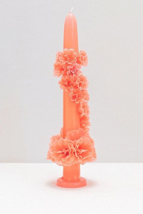 Mexican Candles, Coral Candles, Candle Tablescapes, Mexican Flowers, Dinner Party Summer, Floral Candle, Candle Inspiration, Mexican Pottery, Flower Candle