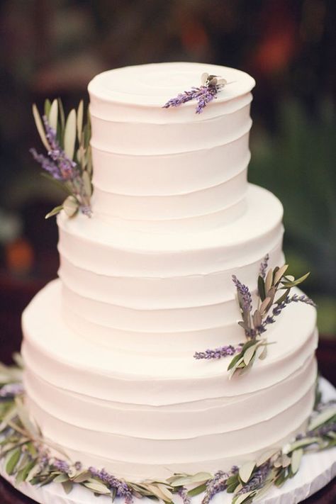 Wedding Bakery, Vintage Pasta, Lavender Wedding Theme, Lavender Wedding Cake, Wedding Festivities, Buttercream Wedding Cake, Amazing Wedding Cakes, Wedding Cake Rustic, Rustic Wedding Cake