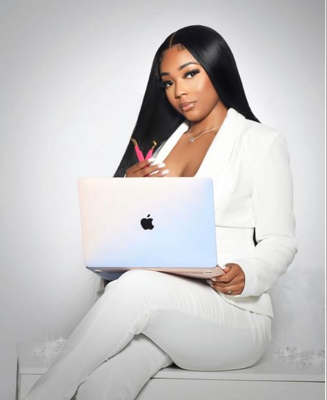 Business Look Photoshoot, Professional Shoot Black Women, Ceo Photoshoot Ideas Black Women Business, Technology Photoshoot Ideas, Salon Photoshoot Ideas Black Women, Baddie Business Photoshoot, Professional Lash Photos, Entrepreneur Photoshoot Black Women, Beauty Entrepreneur Photoshoot