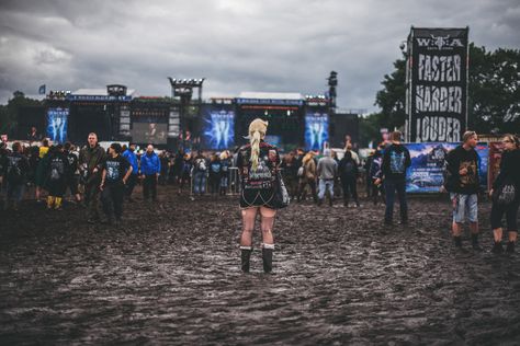 Heavy Metal Festival Outfit, Metal Festival Outfit, Goth Music, Concert Aesthetic, Nu Metal, Festival Outfit, Open Air, Concert Outfit, Music Festival