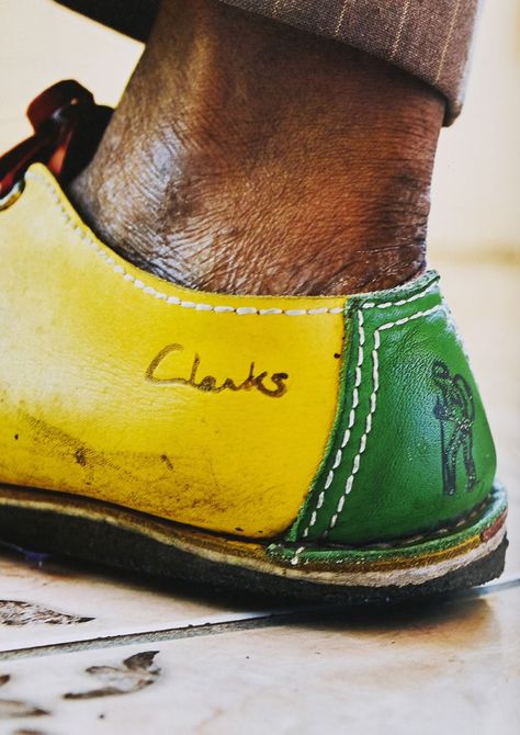 Clarks shoes might not be the epitome of cool here in the UK, but in Jamaica, they hold a special place in Jamiacans' hearts. Referenced in hundreds of reggae and dancehall songs, the "champion sho... Clarks Jamaica, Island Fashion Caribbean, Hobbitcore Fashion, Jamaican Clothing, Diamond Socks, Jamaican Men, Shoes Creative, Beaver Hat, Clarks Desert Boot