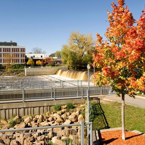 Since the 1920s, Anoka, Minnesota has hosted Halloween festivities. Visitors can enjoy scarecrow contests, scavenger hunts, runs, bonfires, and parades! Anoka Minnesota, Scavenger Hunts, The 1920s, Twin Cities, Scarecrow, Minnesota, Festival, Canning, Halloween