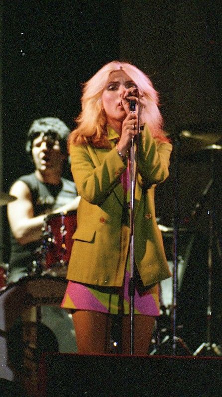 Debbie Harry Iconic Outfits, Blondie Debbie Harry Style, Blondie Debbie Harry 70s, Debby Harry 70s, Blondie Outfits 80s, Debby Harry Outfits, Debbie Harry 70s Fashion, Debby Harry Style, Debbie Harry Fashion