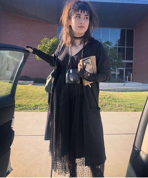 Cute Goth Halloween Costume, Lydia Dress Beetlejuice, Lydia Cosplay Beetlejuice, Plus Size Lydia Deetz Costume, Goth Costumes Halloween, Winona Ryder Beetlejuice Costume, Lydia Halloween Costume Beetlejuice, Lidia Costume Beetlejuice, Halloween Costumes Lydia Deetz