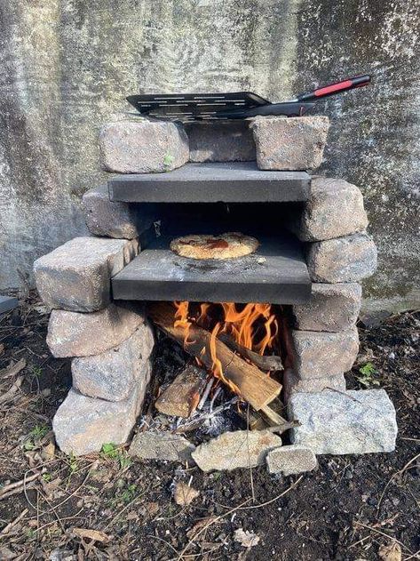 Outdoor cooking stove