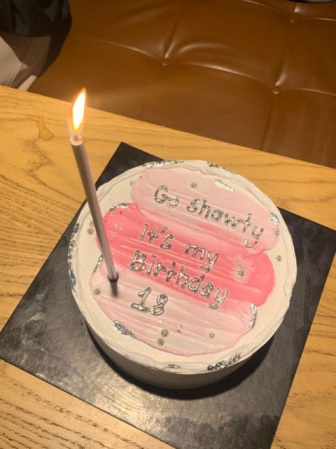 Its My Birthday Cake Aesthetic, Birthday Cakes Ideas Aesthetic, Birthday Cakes For 19th Birthday, Cakes For 19th Birthday Girl, It’s My Bday, Bd Cake Ideas, Funny 19th Birthday Cake, Go Shawty Its Your Birthday Cake, Legal Birthday Cake