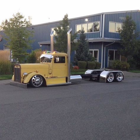 Classic custom Kenworth W900 lowrider.. Custom Wheels Trucks, Mini Rig, Bagged Trucks, Lowrider Trucks, Kenworth W900, Lowered Trucks, Custom Pickup Trucks, Shop Truck, Custom Big Rigs