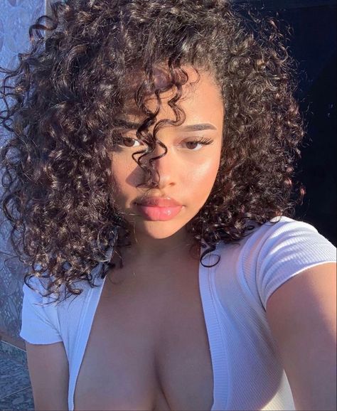 Hairstyles Light Skin, A Virtuous Woman, Skincare Lifestyle, Curly Hair Beauty, Virtuous Woman, Curly Girl Hairstyles, Fluffy Hair, Light Hair, Beauty Skincare