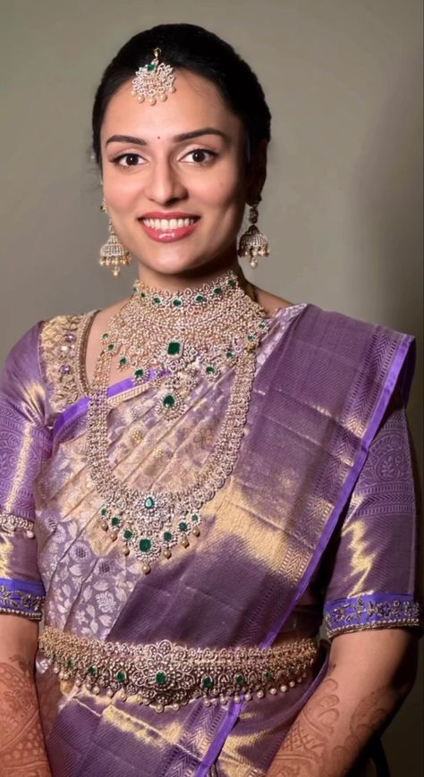 Purple Wedding Saree Brides, Lavender Color Pattu Saree, Bridal Pastel Saree, Purple Saree Bride, Lavender Pattu Saree Blouse Designs, Lilac Pattu Saree, Lilac Sarees, Lavender Saree Blouse Combination, Diamond Maangtika