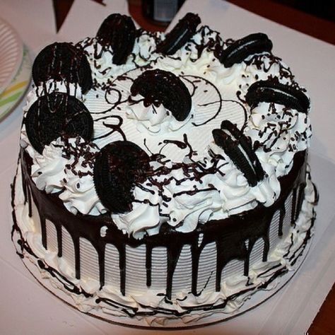 Party Cakes Ideas, Latest Birthday Cake, Chocolate Oreo Cake, New Birthday, Dairy Queen, Oreo Dessert, Birthday Cake Ideas, Oreo Cake, Oreo Cookies