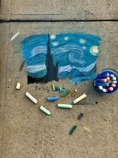 Chalk Pastel Art Aesthetic, Side Walk Chalk Art Aesthetic, Chalk Art Professional, Realistic Chalk Art, Chalk Drawings Aesthetic, Sidewalk Chalk Aesthetic, Professional Chalk Art, Pretty Chalk Art, Chalk Art Ideas Aesthetic