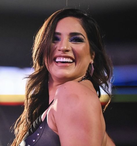 Raquel Gonzalez, Victoria Gonzalez, Raquel Rodriguez, Mexican Wrestler, Wwe Female Wrestlers, Wwe Womens, Professional Wrestler, Female Wrestlers, Wwe Divas