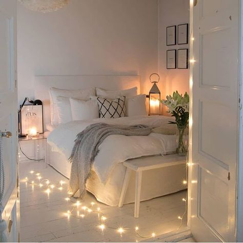 D.R.E.A.M 🌟✨🌟✨ 📸 @65m2_ #bedrooms #bedroomdecor #fairylights #soverom #interior_delux Diy Bedroom Decor For Teens, Natural Bedroom, Teen Bedroom Designs, Small Bedroom Decor, Bedroom Décor, Teen Room Decor, Cozy Room Decor, Teen Bedroom Decor, Elegant Bedroom