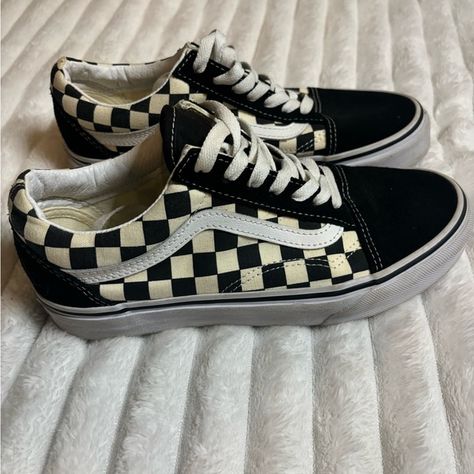 Vans Old Skool Checkerboard, hardly worn Vans Old Skool Checkerboard, Vans Checkered, Vans Old Skool, Old Skool, Vans Shoes, Jewelry Watches, Plus Fashion, Outfit Inspo, I Love