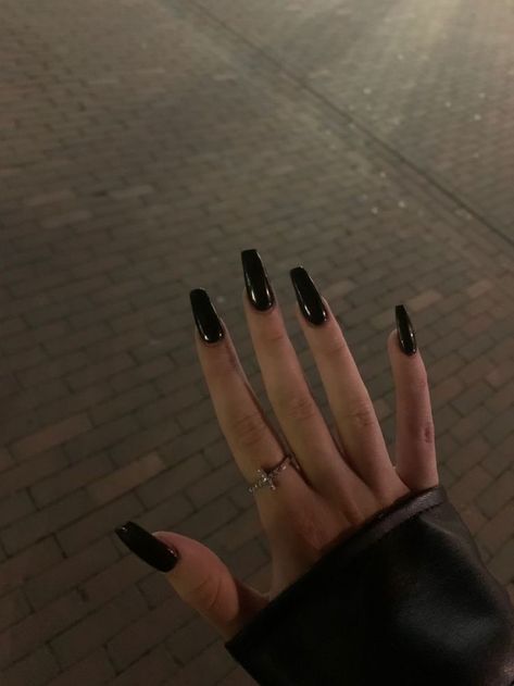 Long Black Nails, Nail Black, Maquillage On Fleek, Black Acrylic Nails, Grunge Nails, Classy Acrylic Nails, Soft Nails, Black Nail, Fire Nails