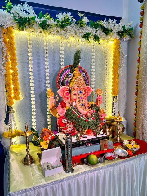 House Mandir, Chaturthi Decoration Ideas, Ganesh Chaturthi Decoration Ideas, Sankranti Decoration, Gannu Bappa, Ganesha Pooja, Navratri Decor, Lord Images, Bappa Decoration