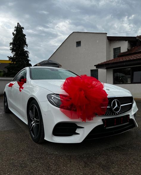 White Mercedes E300 Coupe AMG, brown interior, Birthday Gift, 18 bday gift #mercedes #coupe #white Mercedes C Class Coupe, Mercedes E Class Coupe, White Mercedes, Mercedes E300, Mercedes Interior, Cls 63 Amg, Mercedes Benz E63, Prayer Vision Board, A Class Amg