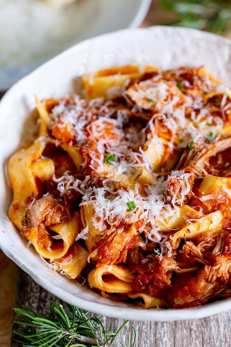 Pork Ragu Slow Cooker Beef Ragu, Beef Ragu Recipe, Lamb Pasta, Venison Roast, Lamb Ragu, Pork Ragu, Beef Ragu, Ragu Recipe, Braised Lamb