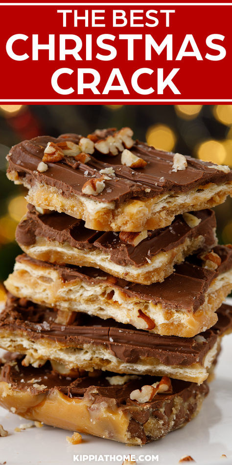 Stack of broken Cookies Saltine Bark, Delicious Christmas Desserts, Cracker Toffee, Christmas Recipes Easy, Christmas Baking Recipes, Candy Recipes Homemade, Christmas Candy Recipes, Xmas Food, Christmas Cooking