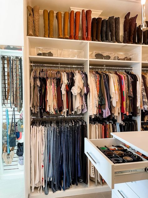 Organized Closets Walk In, Large Closet Storage Ideas, Maximum Storage Closet, Wood Closets Ideas, How To Organize A Large Walk In Closet, Big Organized Closet, Luxury Reach In Closet, Mediterranean Closet Design, Closet Hanging Dimensions