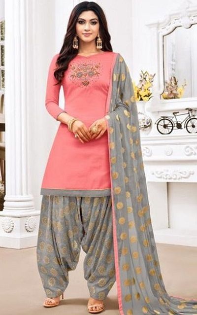 Latest Design of Patiala Salwar Suit Design Kurti With Patiala Salwar, Yellow Short Kurti, Punjabi Kurti, Salwar Suit Pattern, Patiala Pant, Suit For Ladies, Salwar Suit Design, Velvet Kurti, Patiala Salwar Kameez