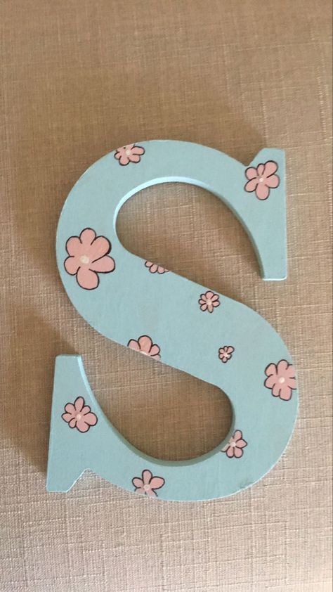 Wooden Initial Letters Wall Decor, Sorority Letters Painted, Small Alphabet Letters, Letter Painting, Small Alphabets, Cute Easy Paintings, Sorority Letters, Minimal Painting, Packing Ideas