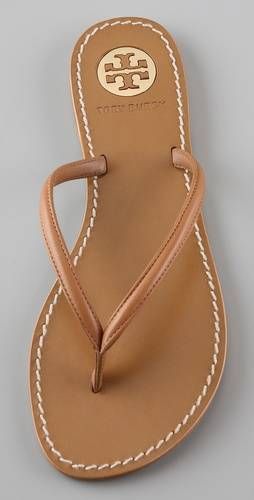 #Tory Burch flip-flops. Tory Burch Flip Flops, Leather Flip Flops, Gorgeous Clothes, Foot Bed, Crazy Shoes, Purses Michael Kors, Shoe Obsession, Shoe Game, Sandals Summer